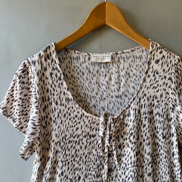 🎉5 for $45🎉 Dress Forum dress size S - Picture 4 of 8